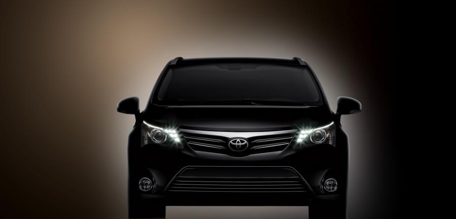  Toyota Avensis Sedan 2011 года  (фото 26 из 34)